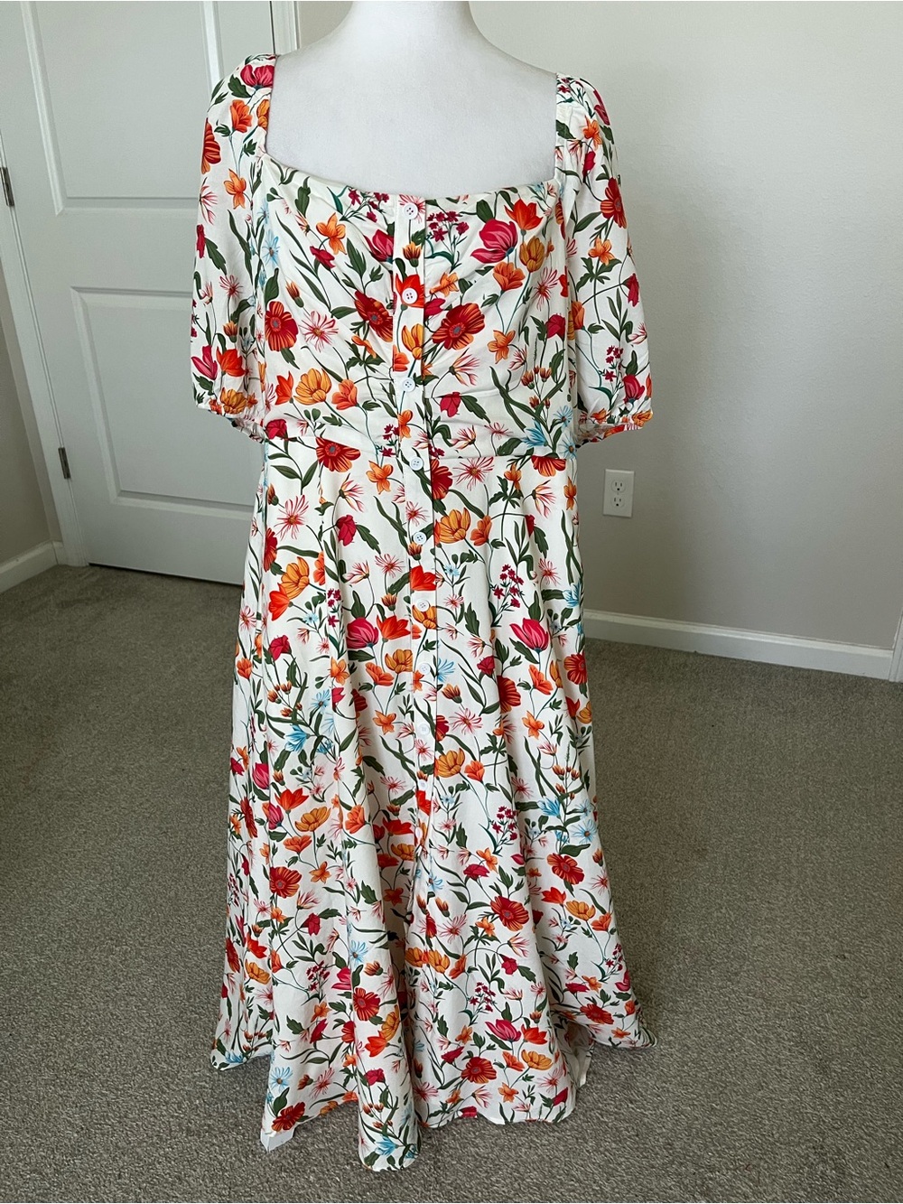 NWT Bloomchic Floral Midi Dress Size 14/16